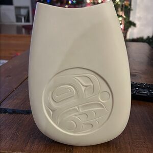 Terry Jackson Indigenous artist Vase- 184/950